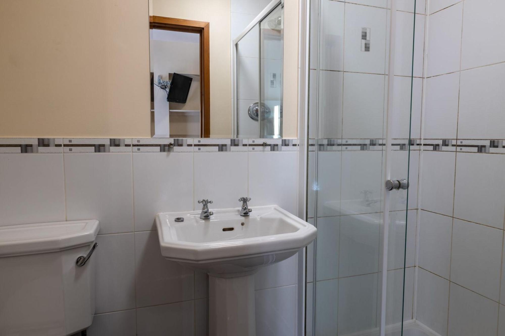 The Warehouse Hotel Yeovil Room photo