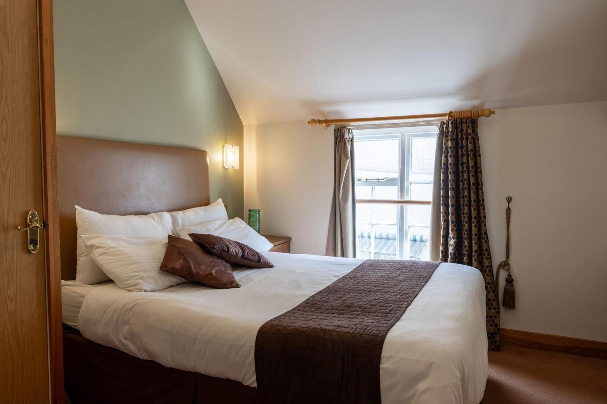 The Warehouse Hotel Yeovil Room photo