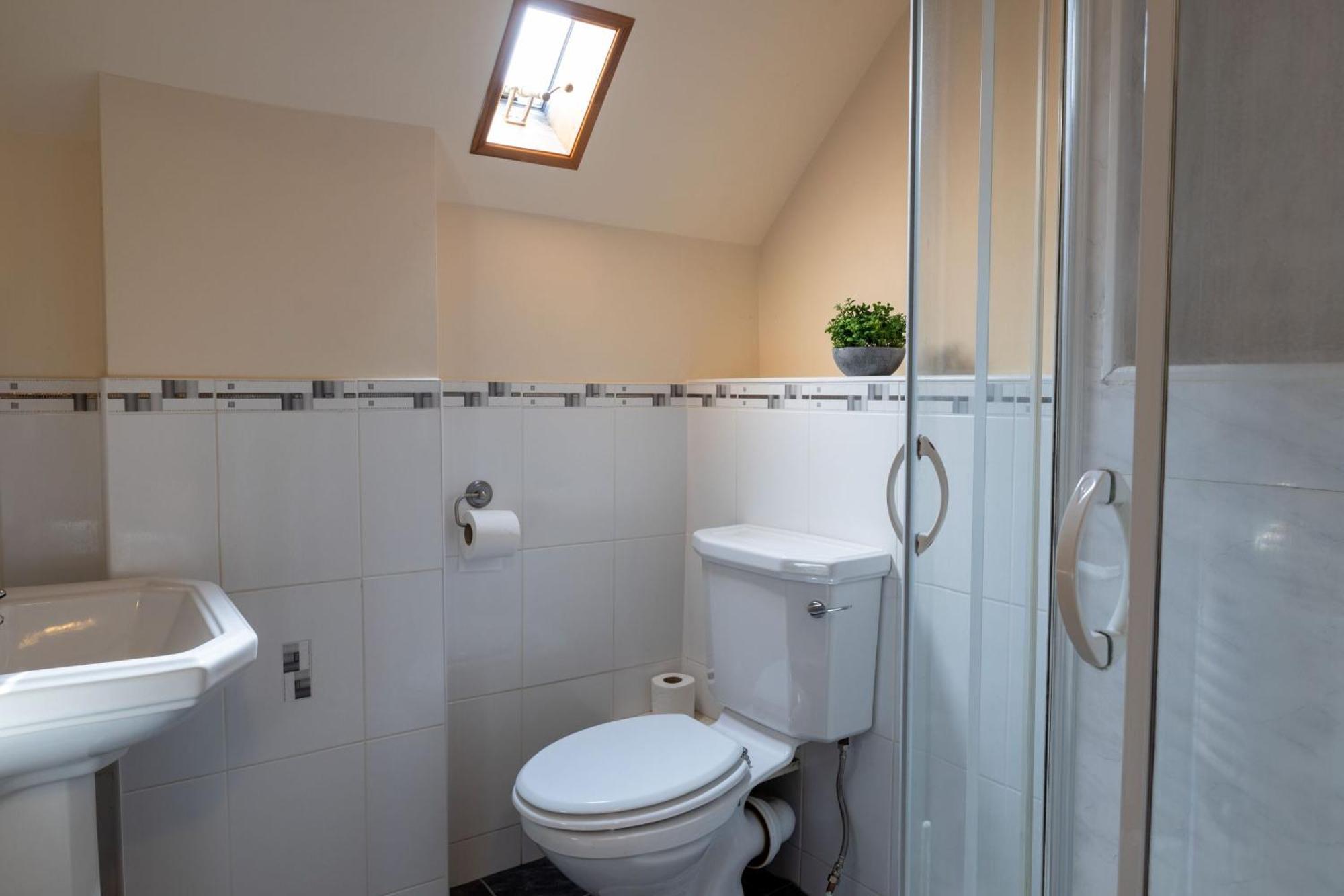 The Warehouse Hotel Yeovil Room photo